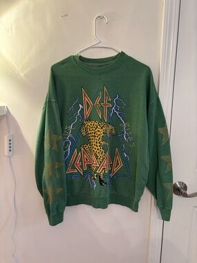Green Graphic Crewneck Sweatshirt